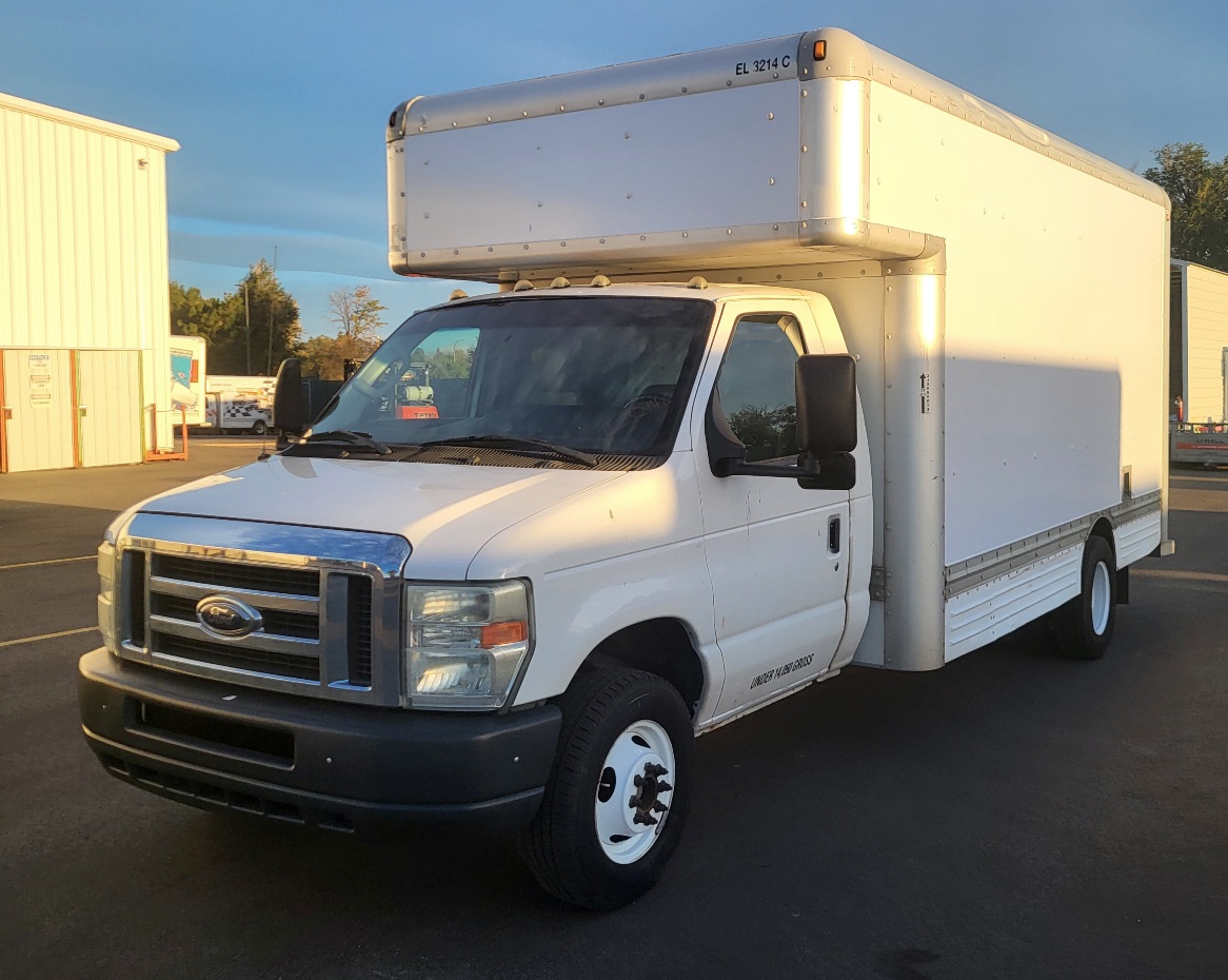 Used 2009 17 ' Box Truck for sale