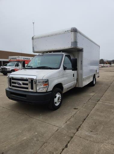 Used 2009 17 ' Box Truck for sale