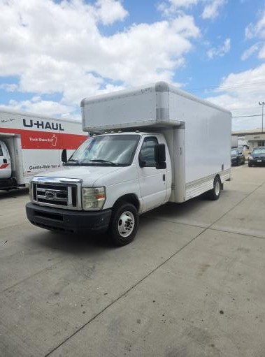 Used 2009 17 ' Box Truck for sale