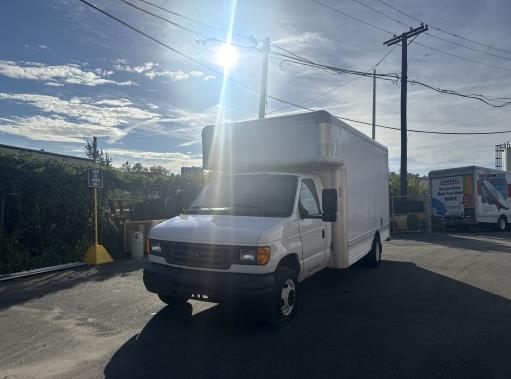 Used 2007 17 ' Box Truck for sale