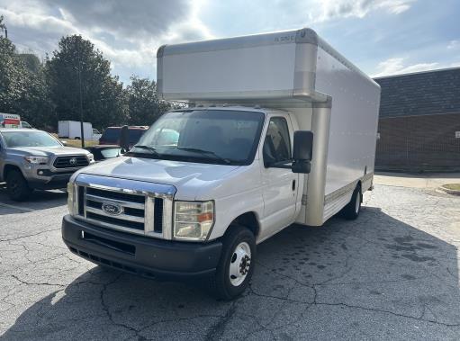 Used 2009 17 ' Box Truck for sale