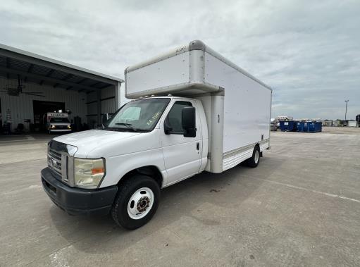 Used 2009 17 ' Box Truck for sale