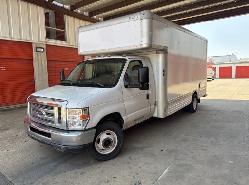 Used 2009 17 ' Box Truck for sale