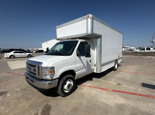 Used 2009 17 ' Box Truck for sale