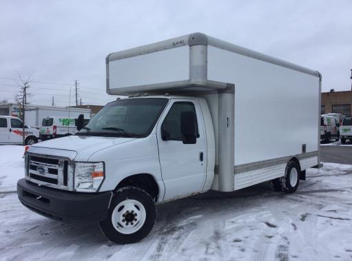 Camion usagé avec fourgon 2009 17 pi à vendre