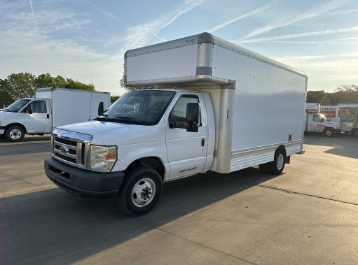 Used 2009 17 ' Box Truck for sale