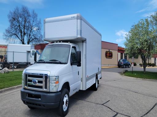 Used 2009 17 ' Box Truck for sale