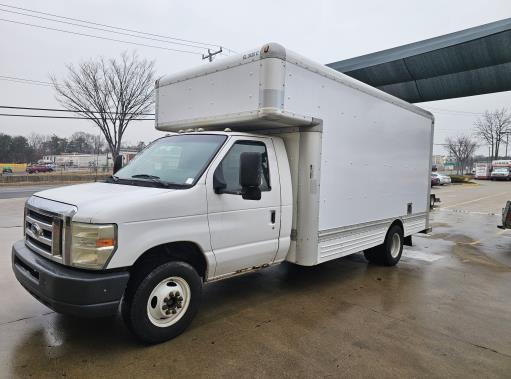 Used 2009 17 ' Box Truck for sale