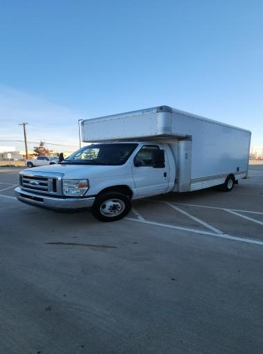 Used 2009 17 ' Box Truck for sale