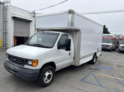 Used 2007 17 ' Box Truck for sale