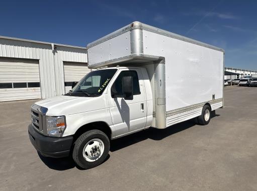 Used 2009 17 ' Box Truck for sale