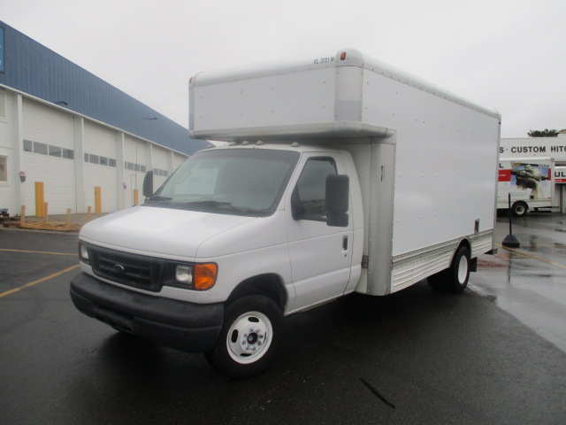 2007 17 Box Truck For Sale In Brockton Ma 02301 U Haul Truck Sales