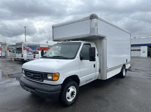 Used 2007 17 ' Box Truck for sale