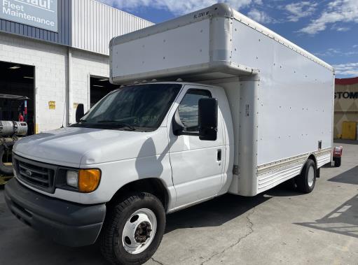 Used 2007 17 ' Box Truck for sale