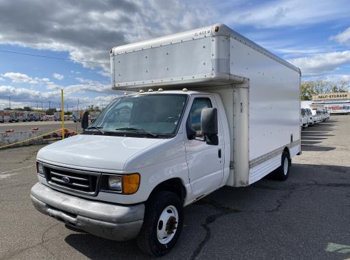 Used 2007 17 ' Box Truck for sale