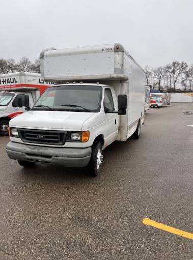 Used 2007 17 ' Box Truck for sale