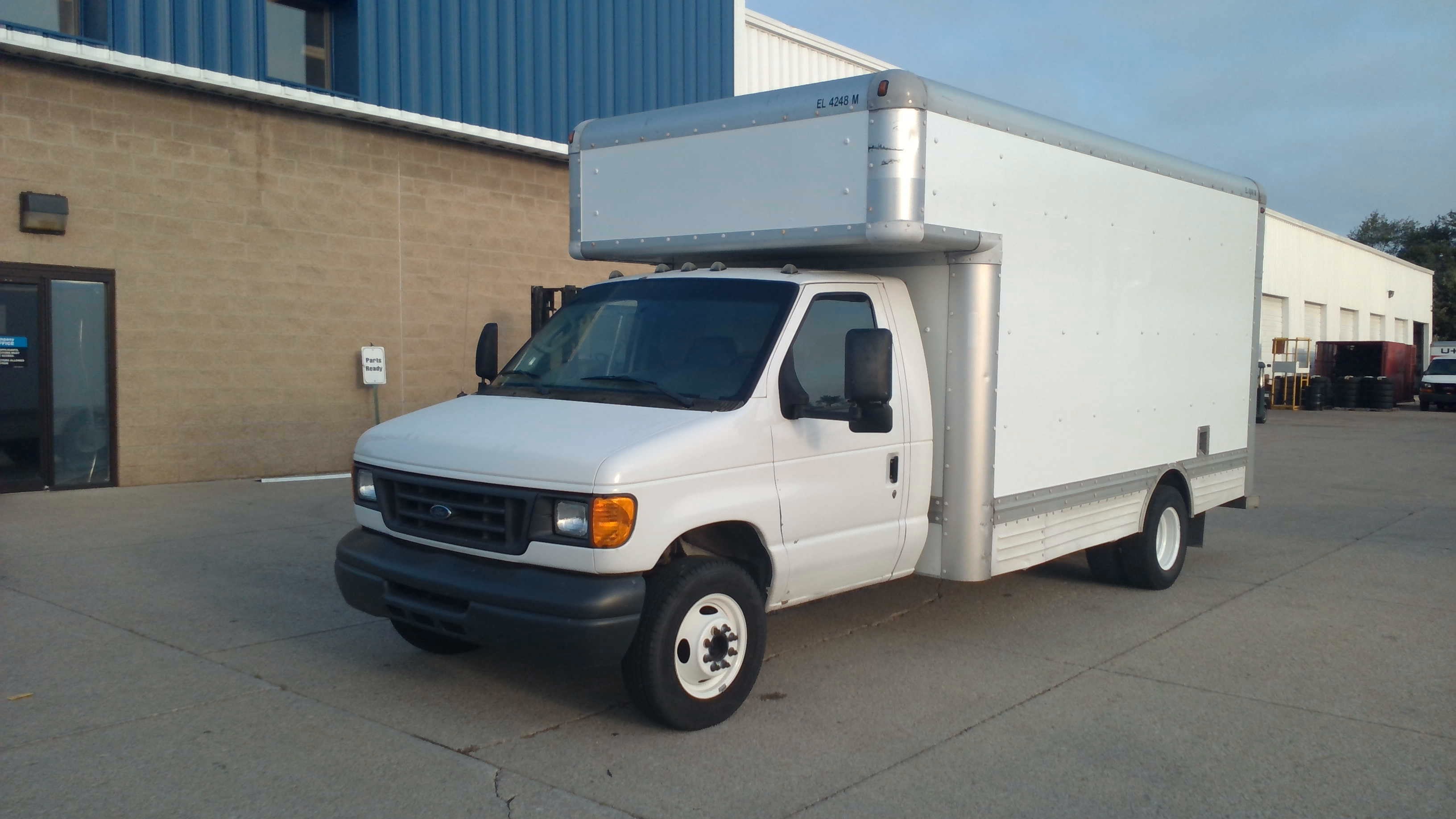 2007 17' Box Truck for Sale in Geneva, IL 60134 UHaul Truck Sales