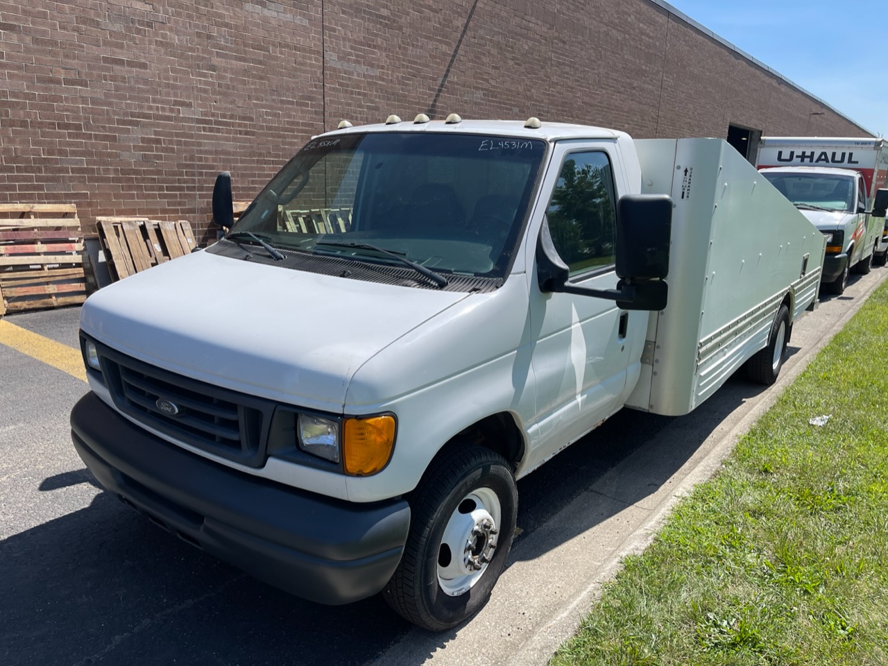 Used 2007 17 ' Box Truck for sale