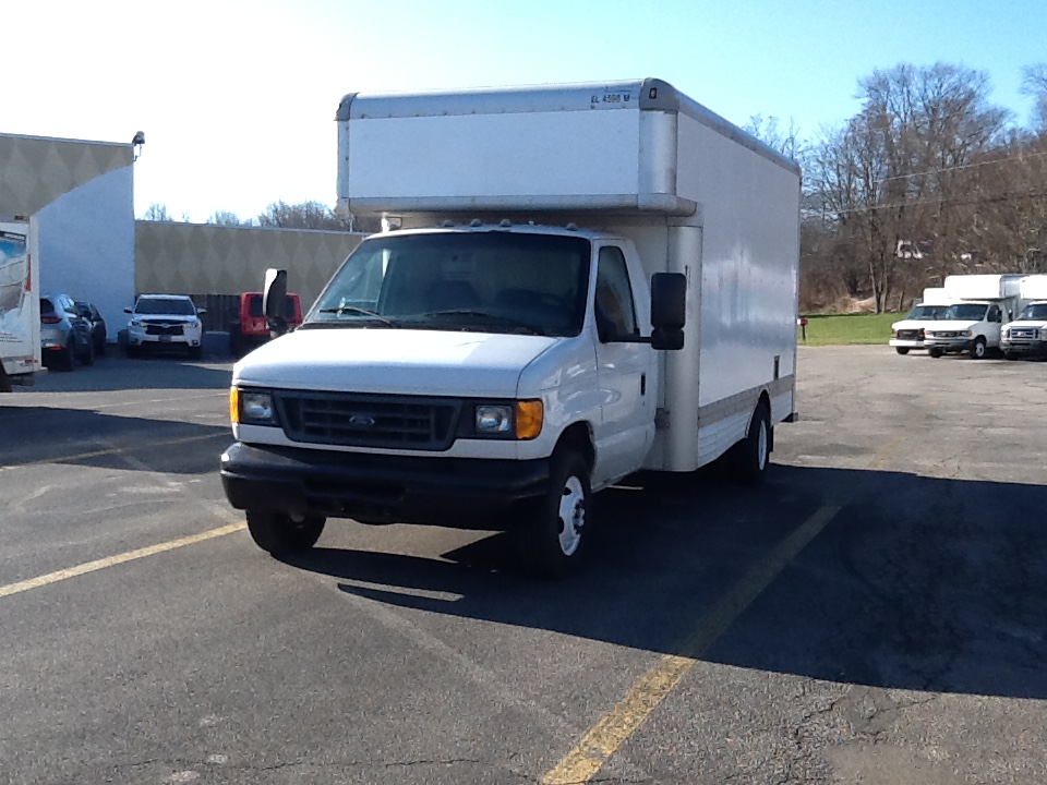 2007 17' Box Truck for Sale in Tallmadge, OH 44278 UHaul Truck Sales