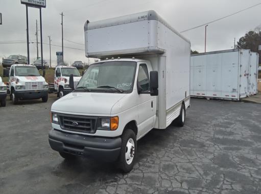 Used 2007 17 ' Box Truck for sale