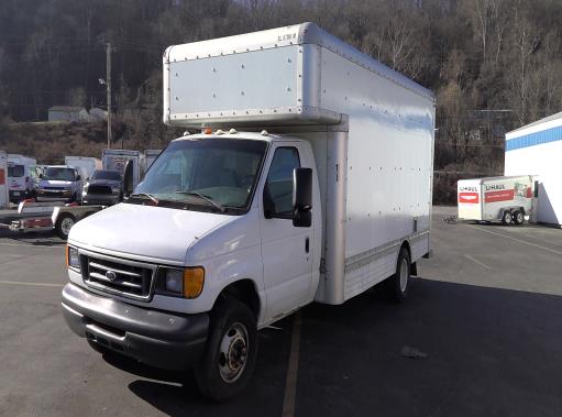 Used 2007 17 ' Box Truck for sale