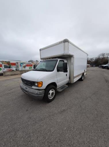 Used 2007 17 ' Box Truck for sale