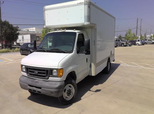 Used 2007 17 ' Box Truck for sale