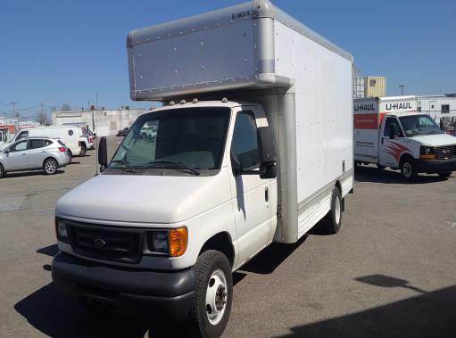 Used 2007 17 ' Box Truck for sale