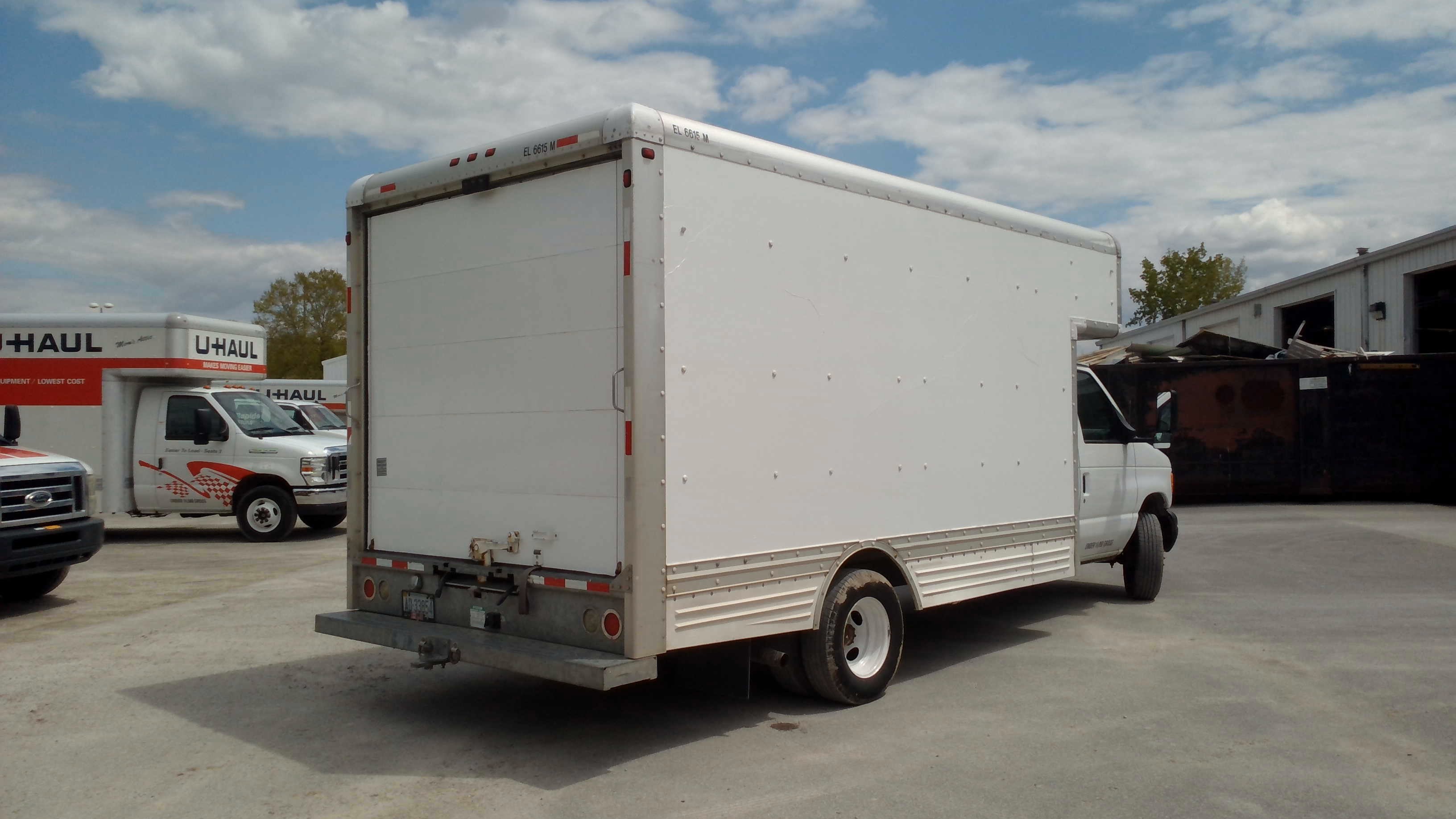 2007 17' Box Truck for Sale in Davenport, IA 52806 UHaul Truck Sales