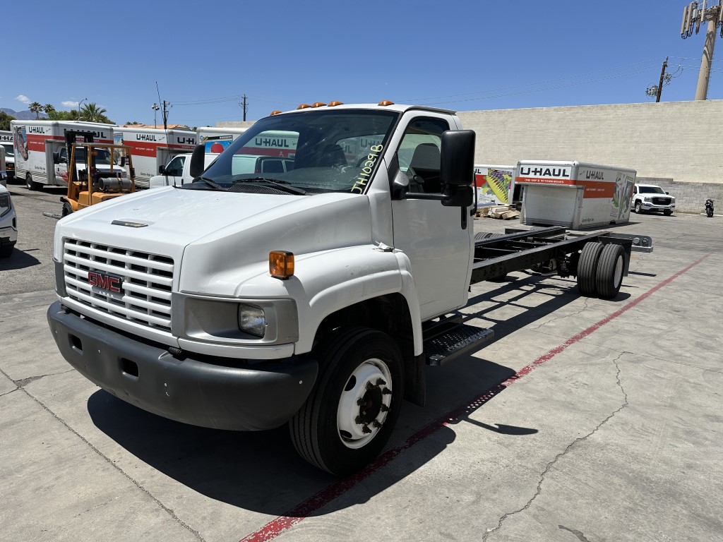 Used 2008 26 ' Cab and Chassis for sale