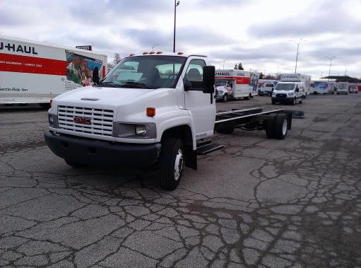 Used 2008 26 ' Cab and Chassis for sale