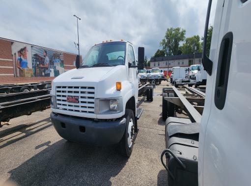 Used 2008 26 ' Cab and Chassis for sale