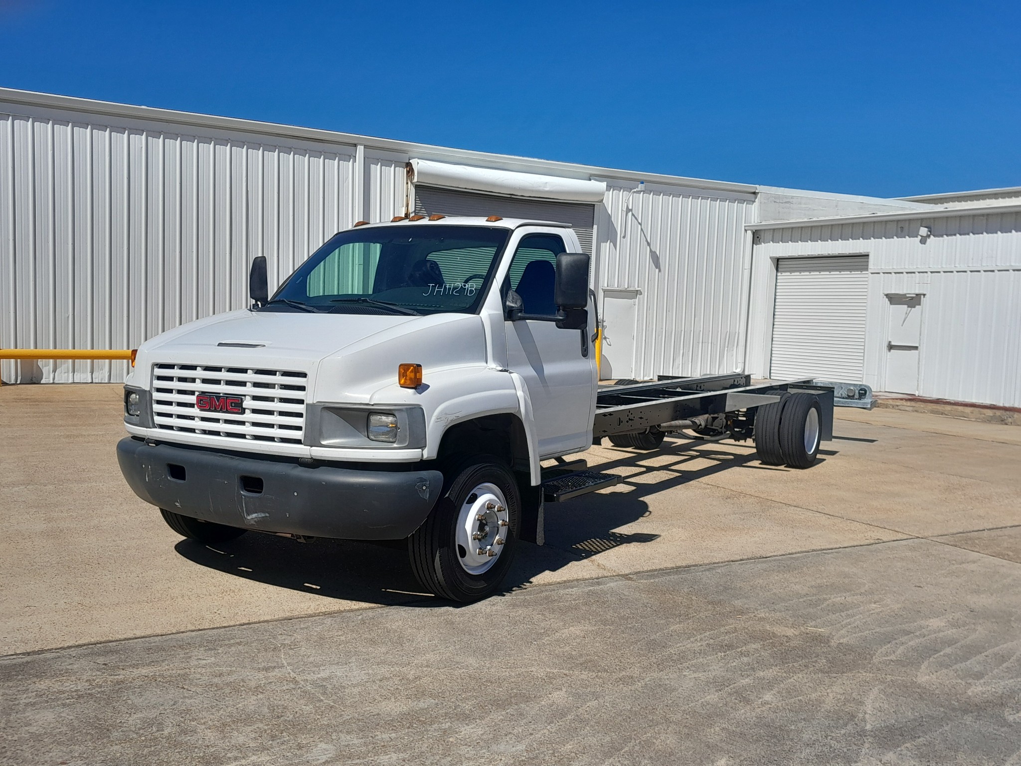 Used 2008 26 ' Cab and Chassis for sale