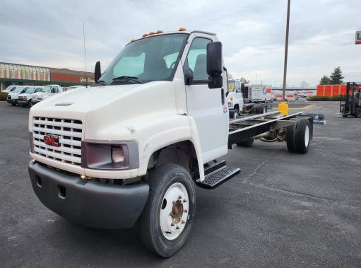 Used 2008 26 ' Cab and Chassis for sale