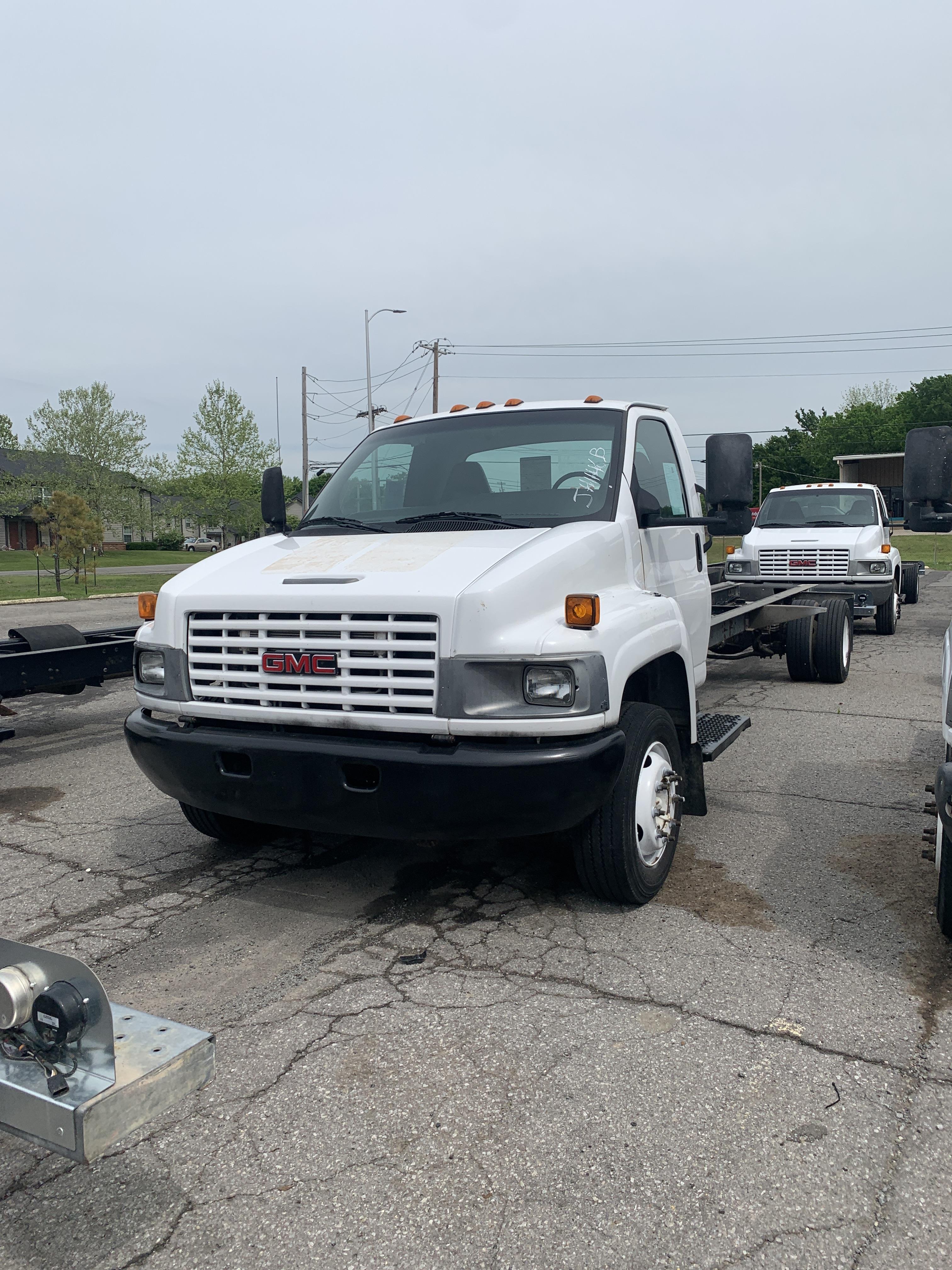 Used 2008 26 ' Cab and Chassis for sale