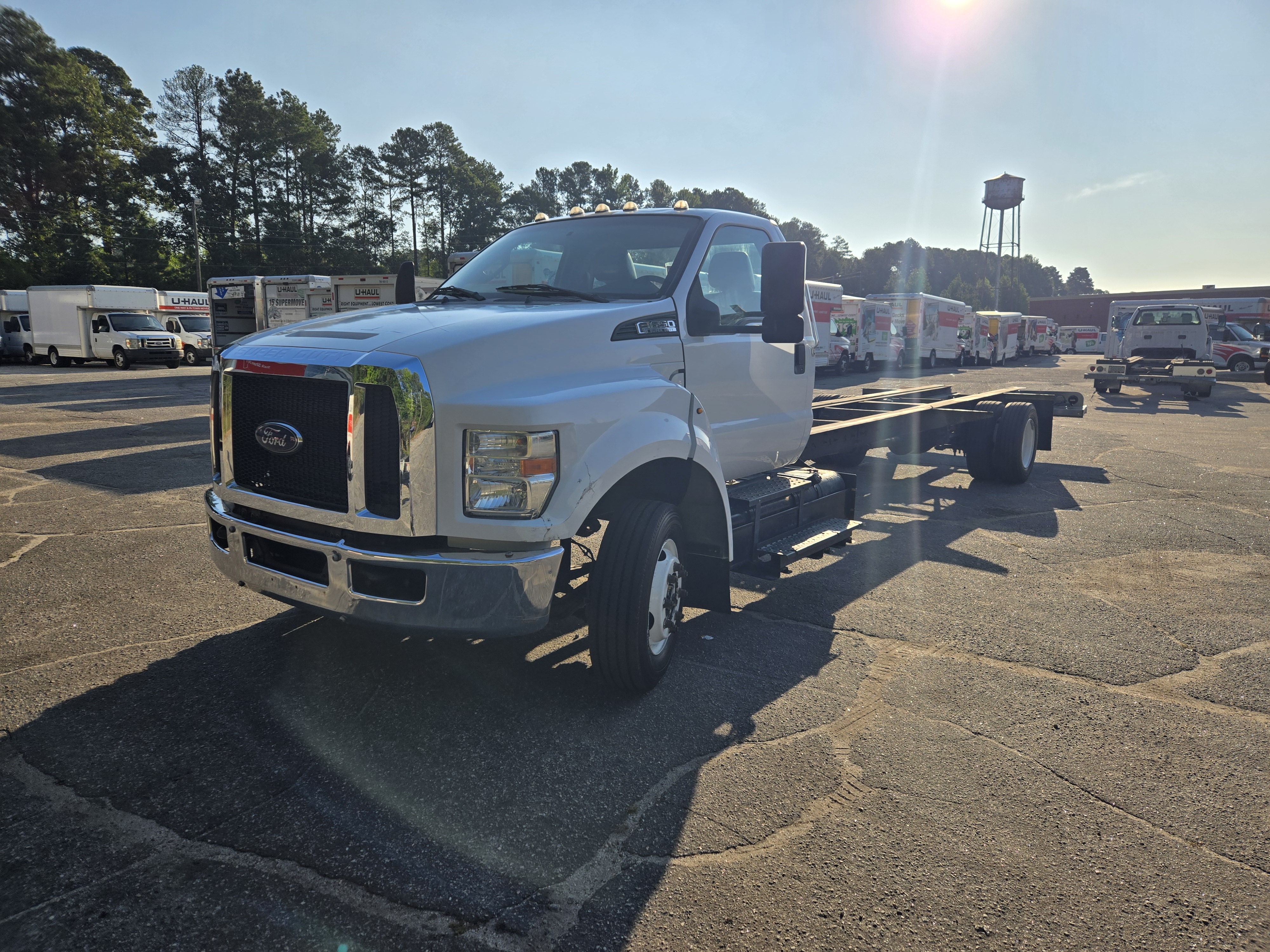 Used 2016 26 ' Cab and Chassis for sale
