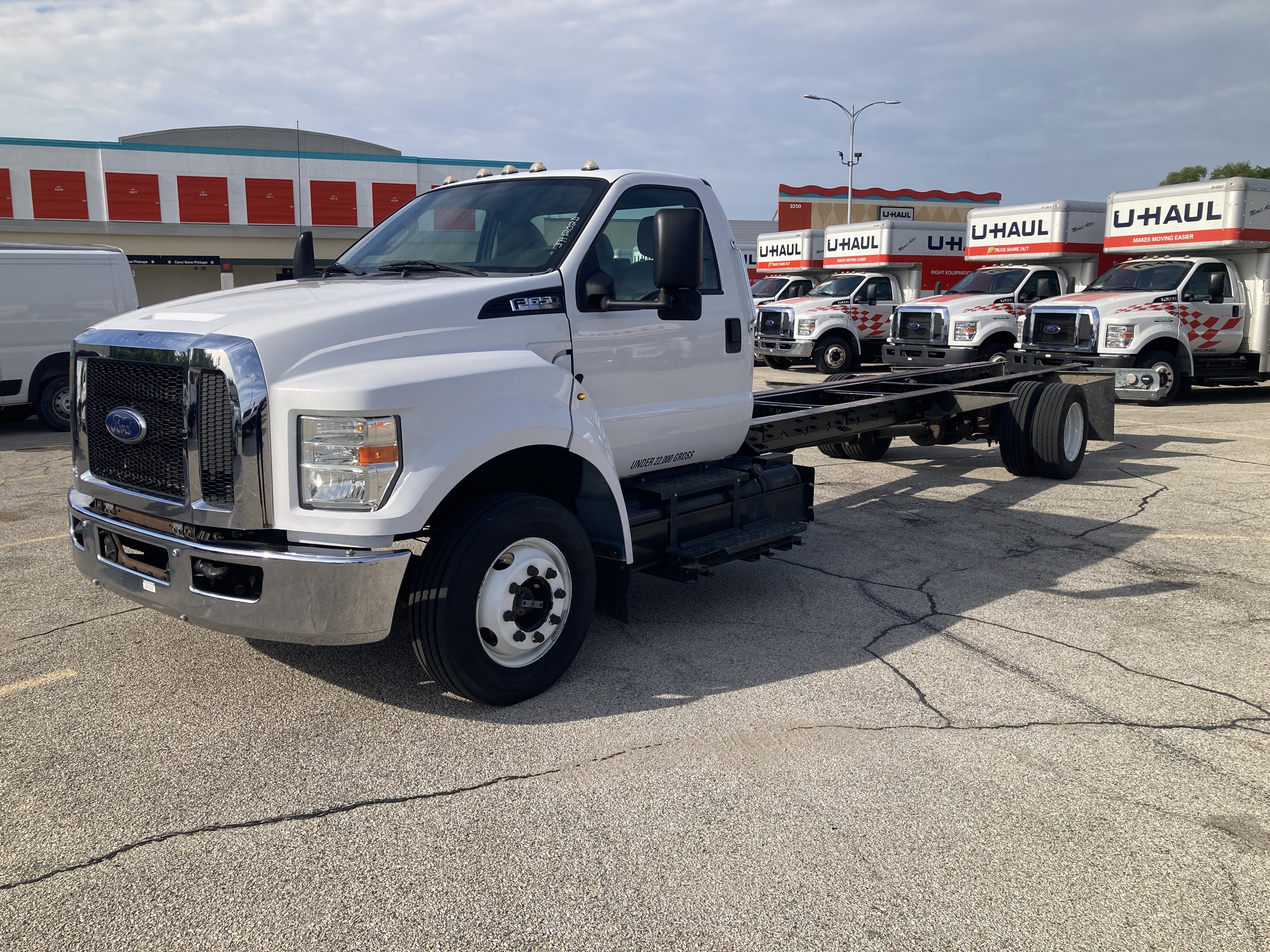 Used 2016 26 ' Cab and Chassis for sale