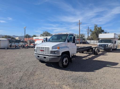 Used 2006 26 ' Cab and Chassis for sale