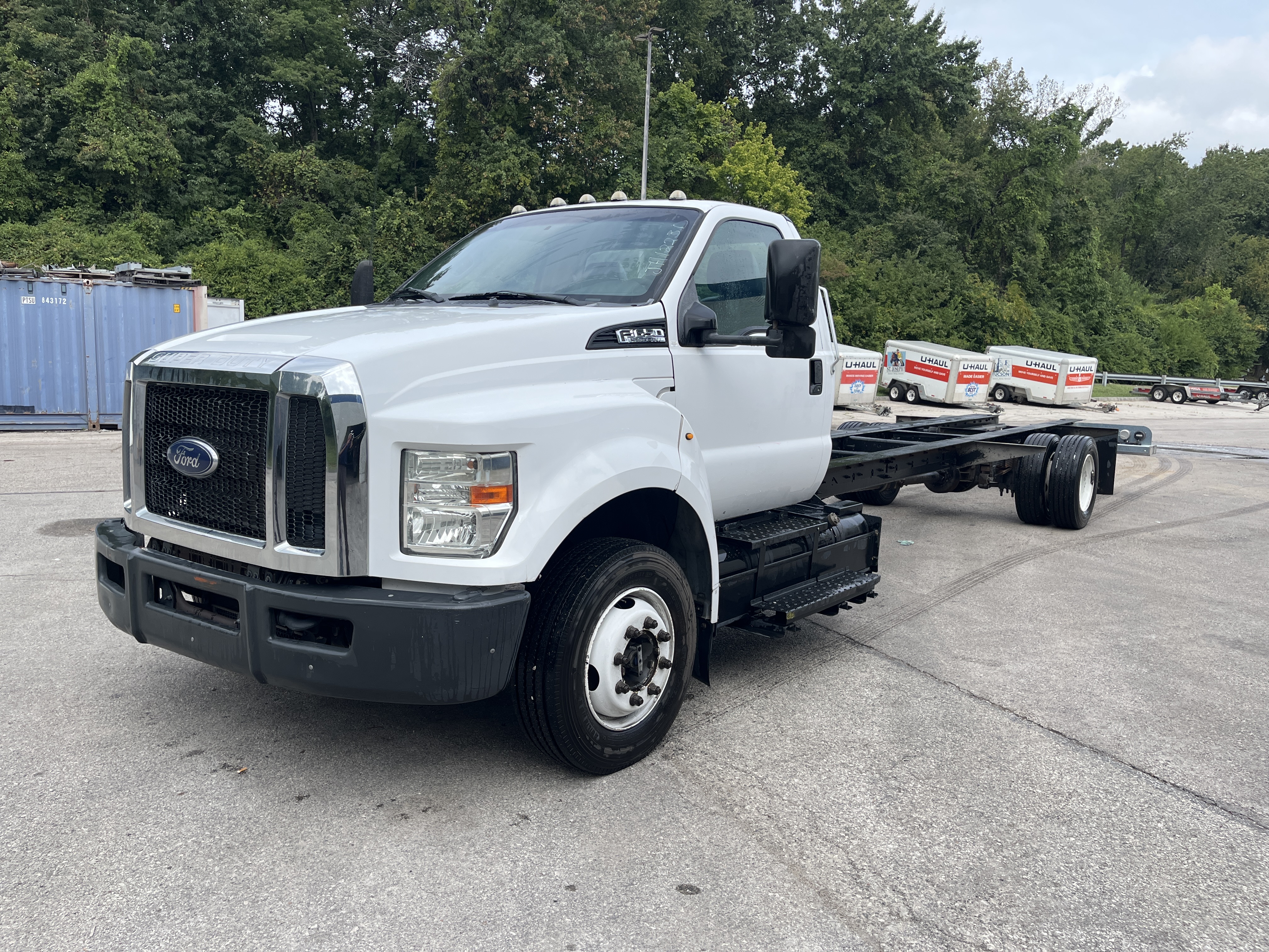Used 2016 26 ' Cab and Chassis for sale