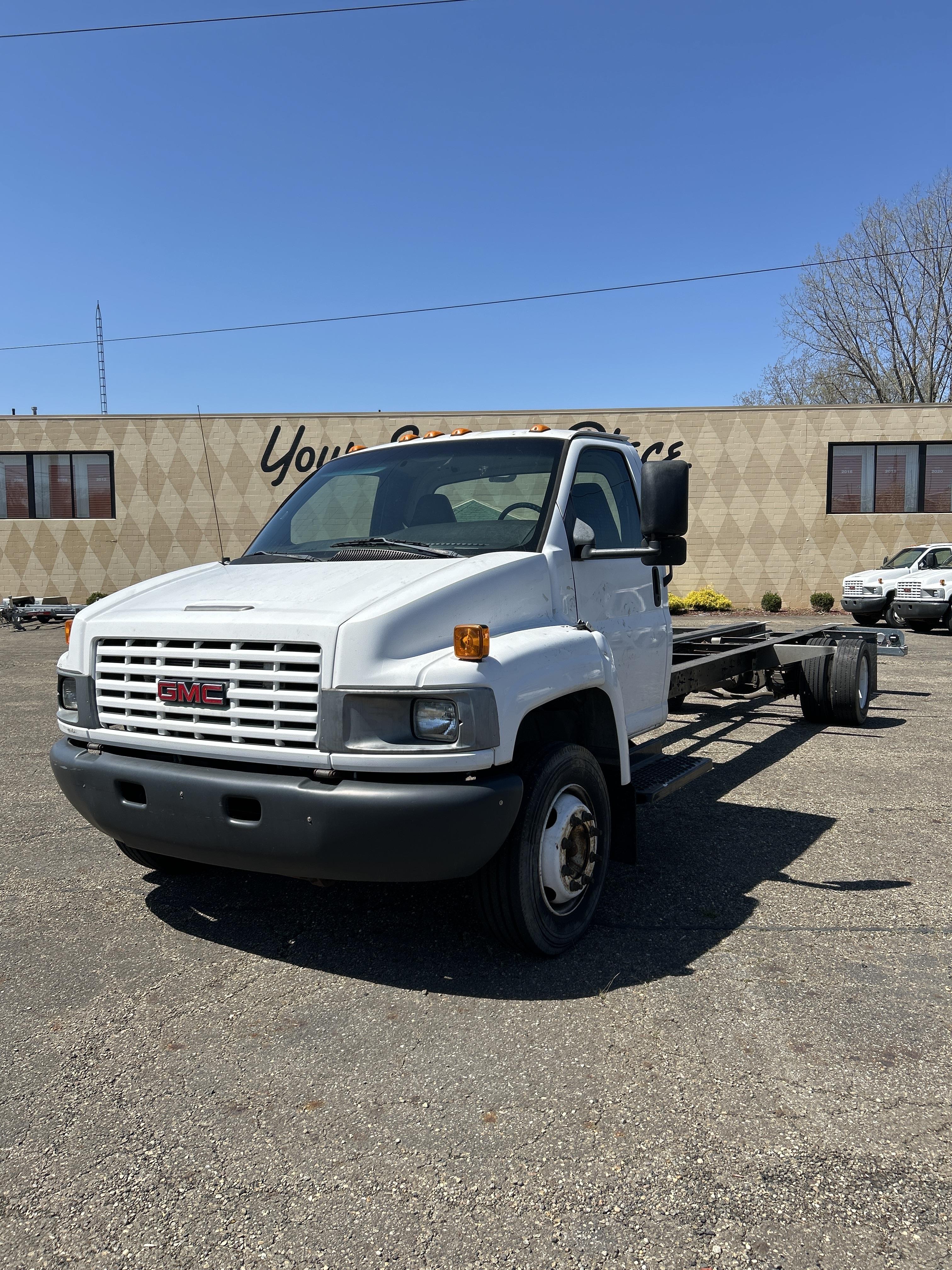 Used 2008 26 ' Cab and Chassis for sale