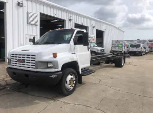 2005 GMC 5500 Cab and Chassis for Sale in Kernersville, NC 27284 | U ...