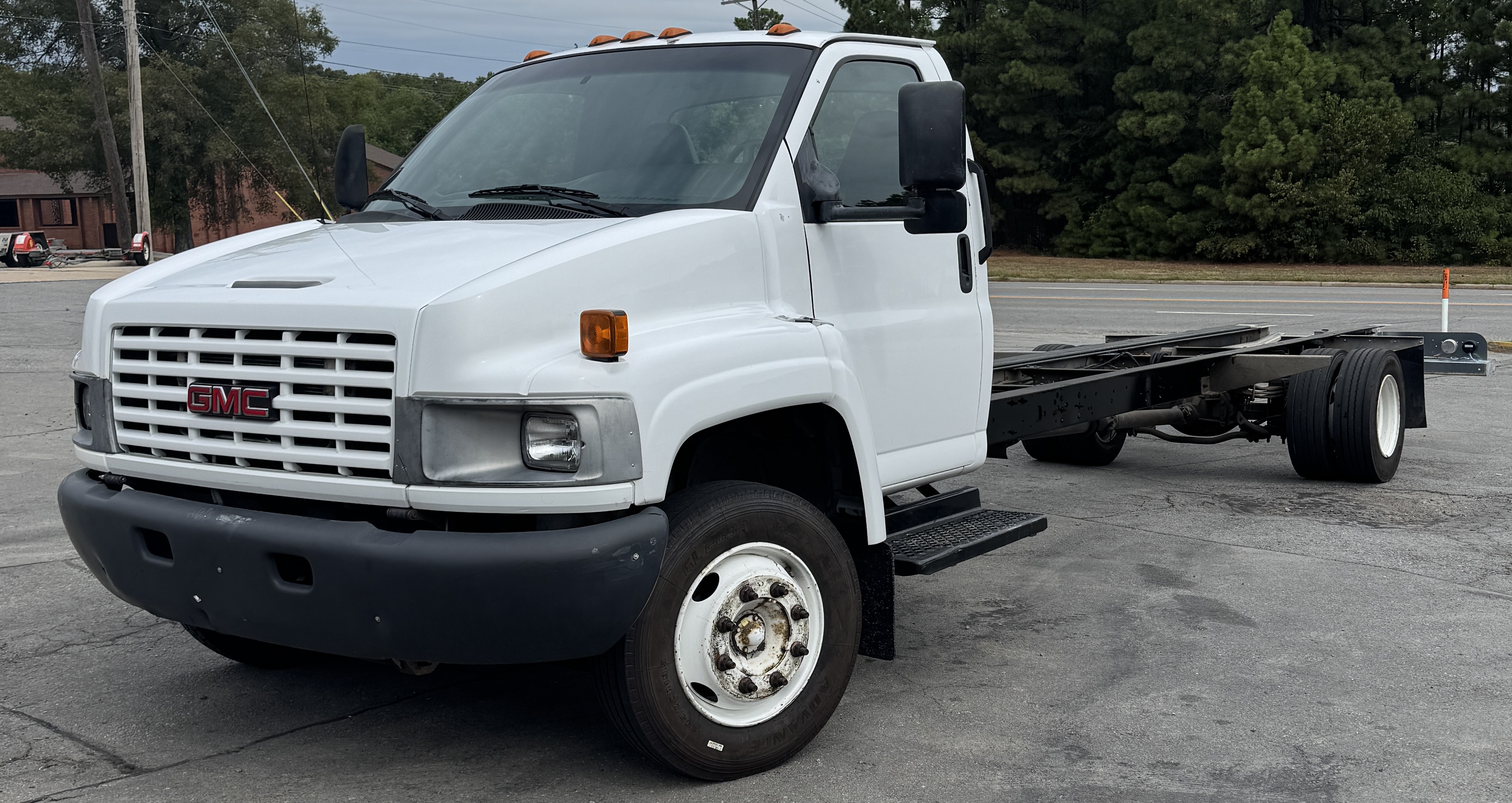 Used 2008 26 ' Cab and Chassis for sale