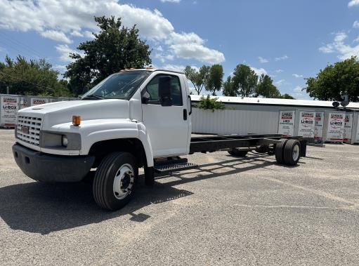 Used 2007 26 ' Cab and Chassis for sale
