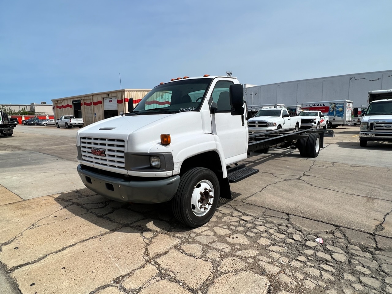 Used 2008 26 ' Cab and Chassis for sale