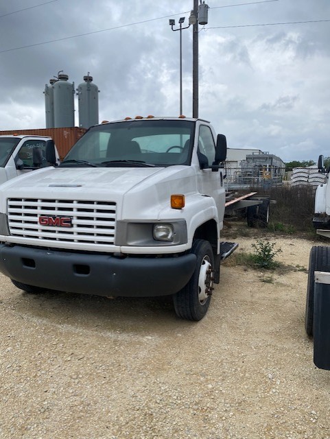 Used 2006 26 ' Cab and Chassis for sale