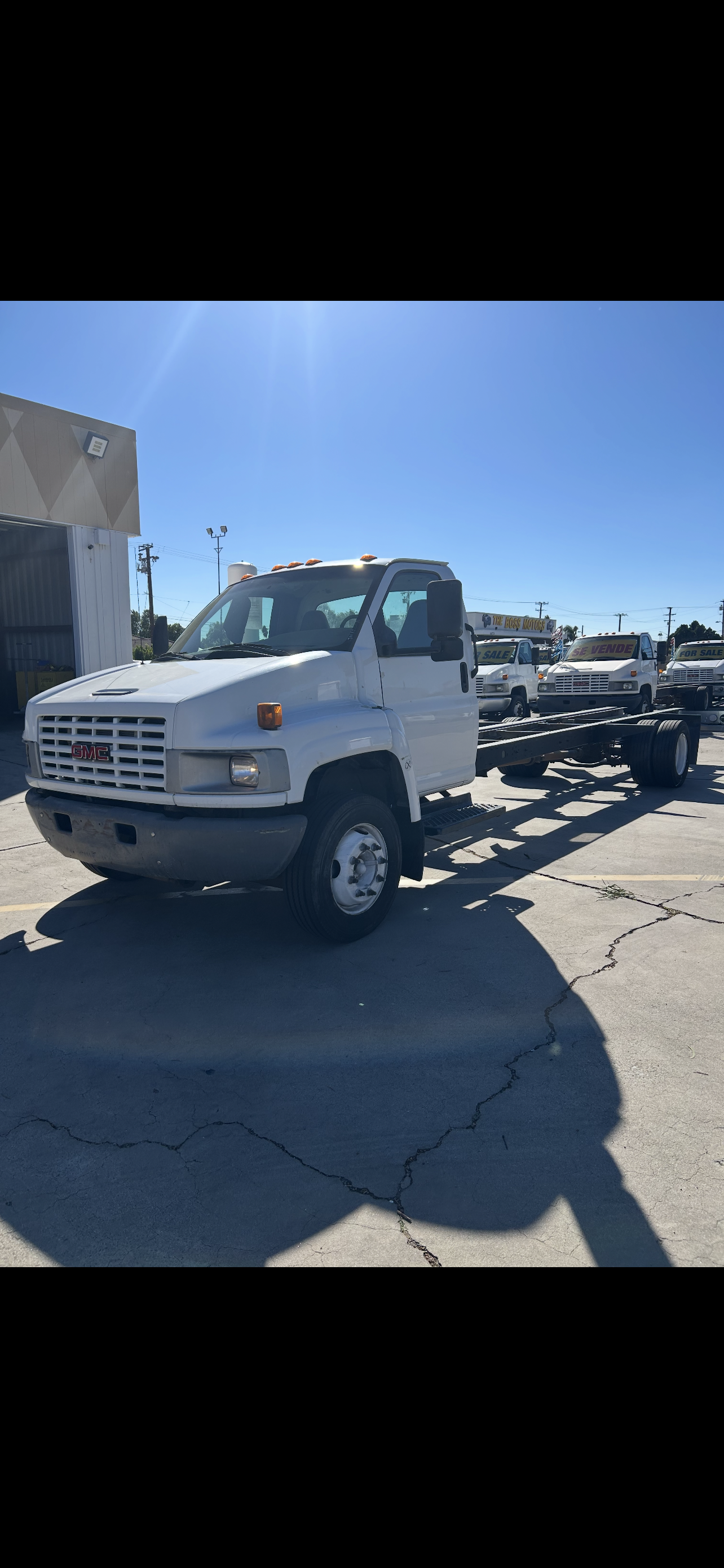 Used 2008 26 ' Cab and Chassis for sale