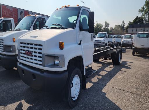 Used 2008 26 ' Cab and Chassis for sale
