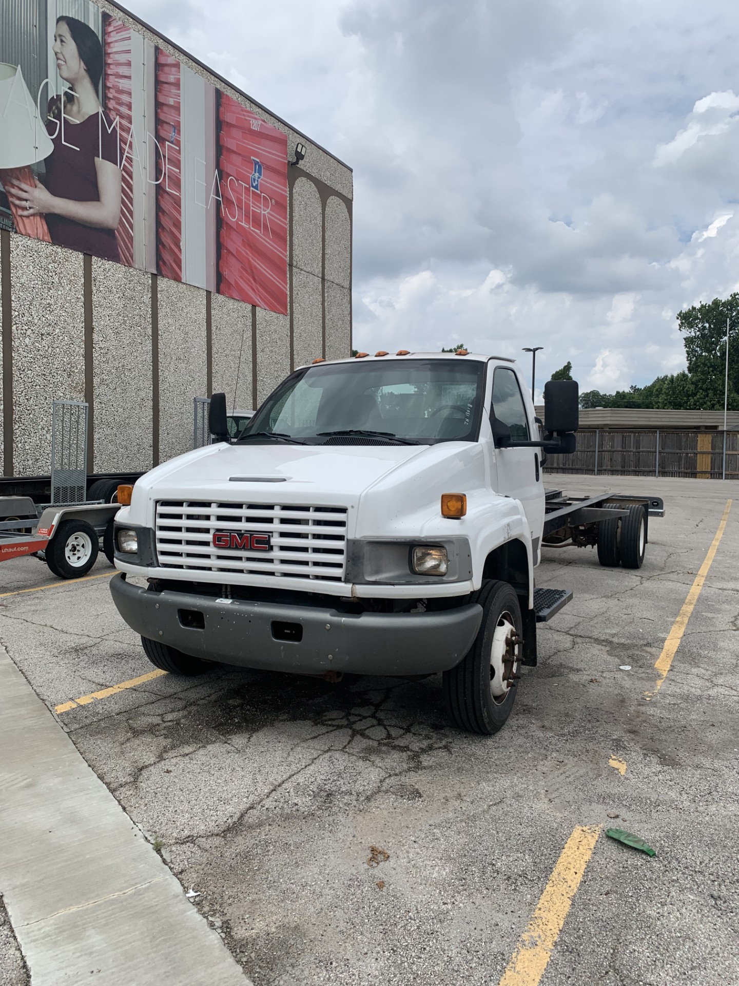 Used 2008 26 ' Cab and Chassis for sale