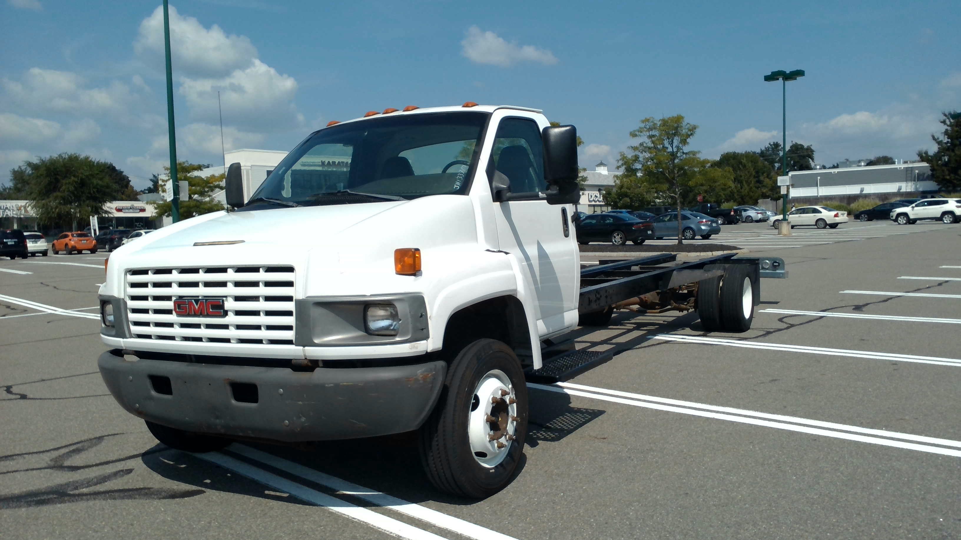 Used 2006 26 ' Cab and Chassis for sale