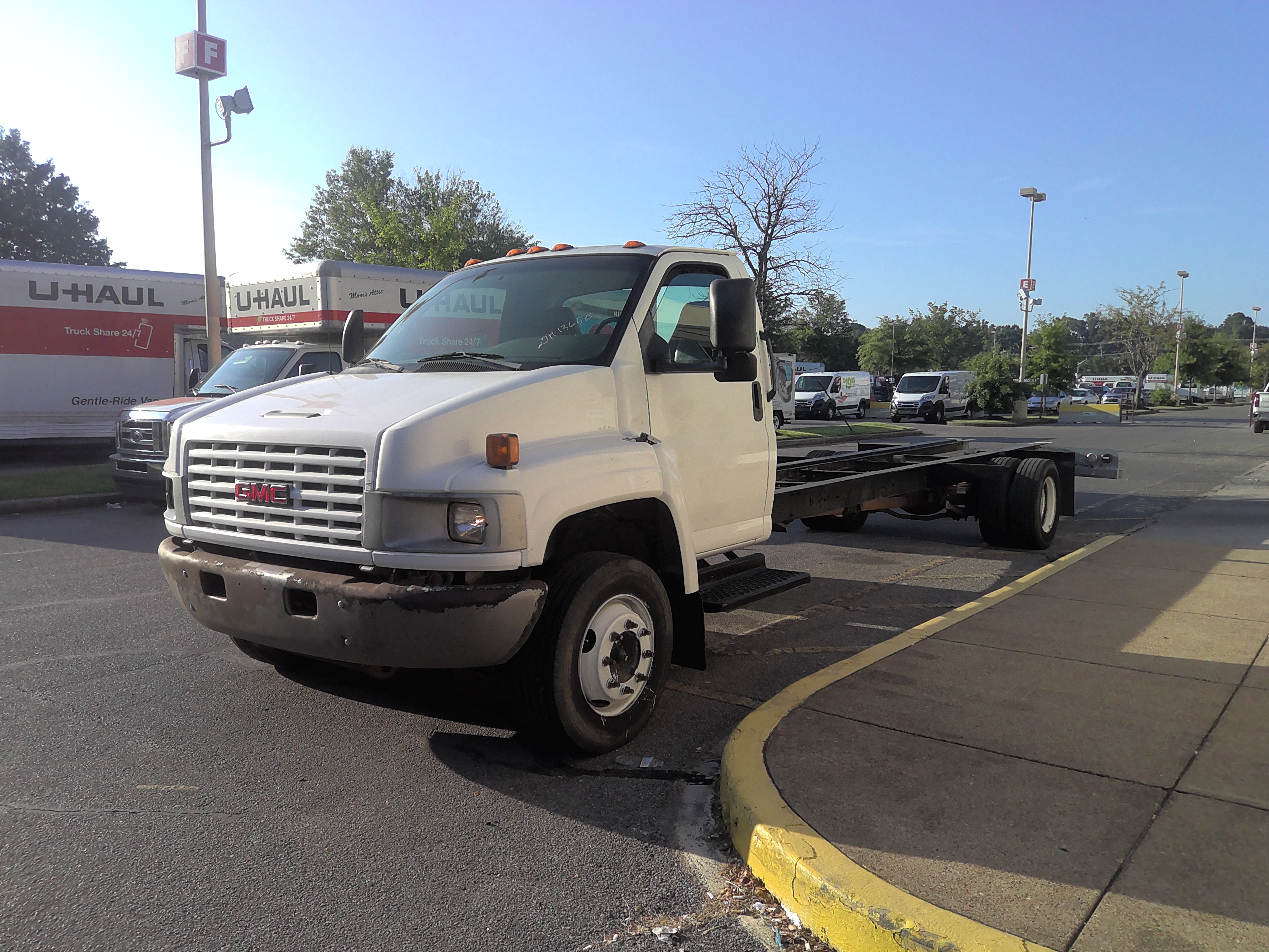 Used 2008 26 ' Cab and Chassis for sale